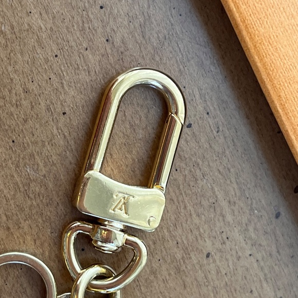 Authentic Louis Vuitton Love Heart Coin Purse - Picture 3 of 8